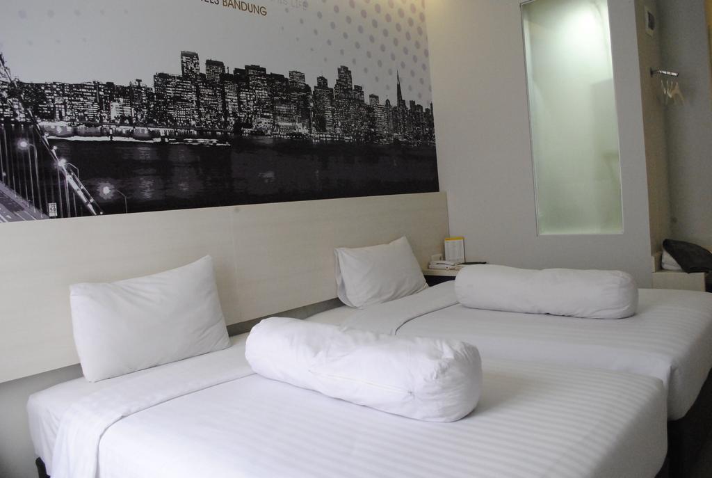 Vio Westhoff Hotel Бандунг Екстериор снимка